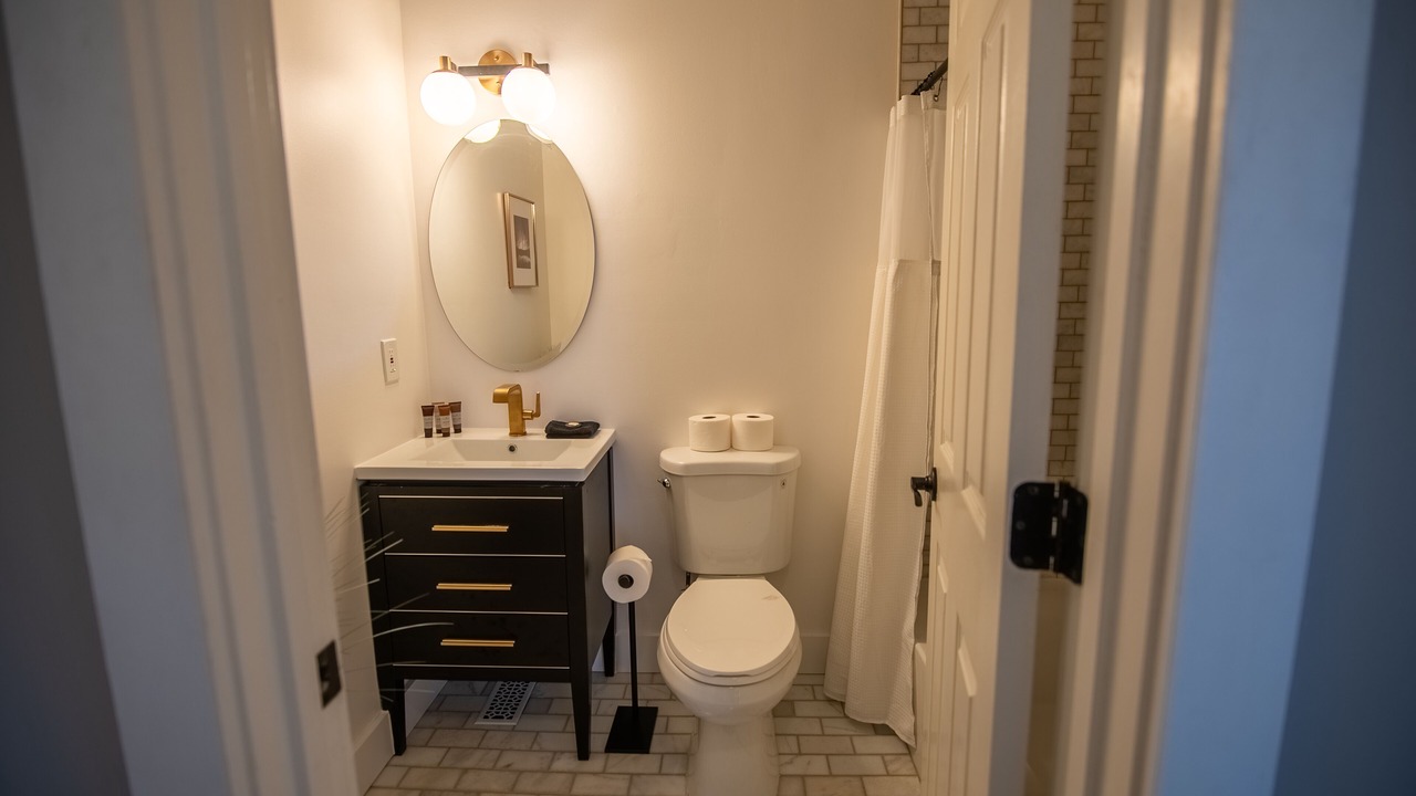 Photo of Bathroom in Hope Gardens