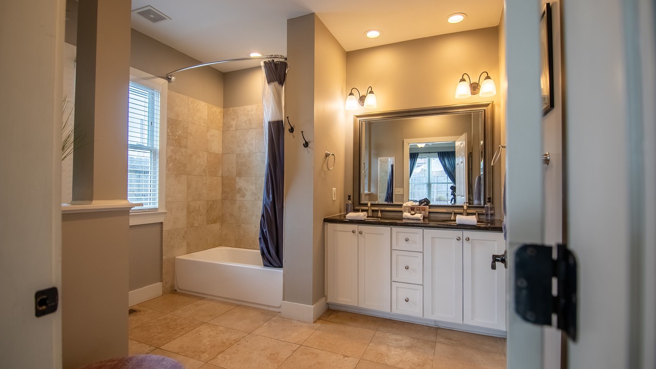 Photo of Bathroom in Hope Gardens