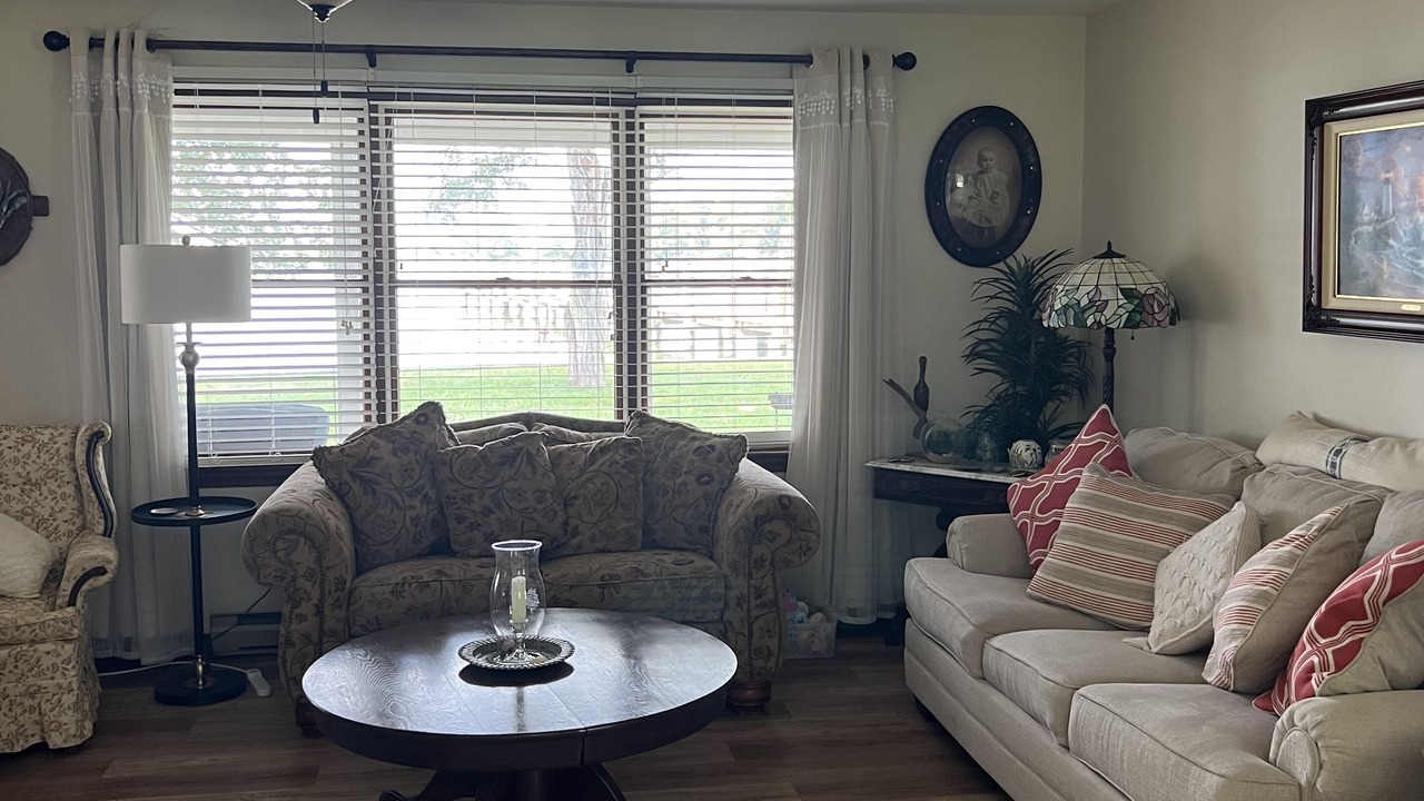 Photo of Livingroom in St. Leonard