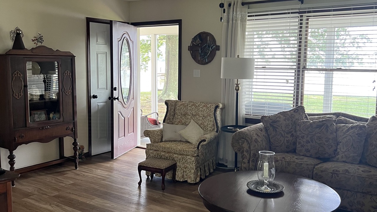 Photo of Livingroom in St. Leonard