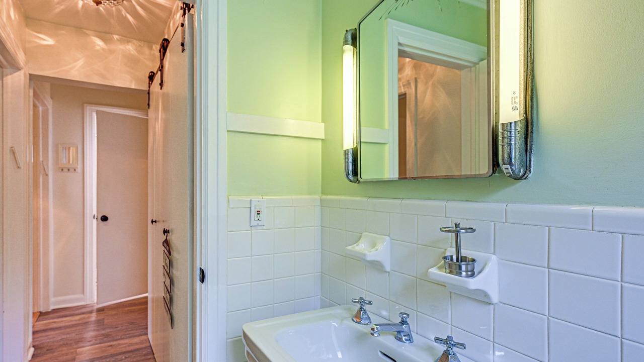 Photo of Bathroom in Mamaroneck