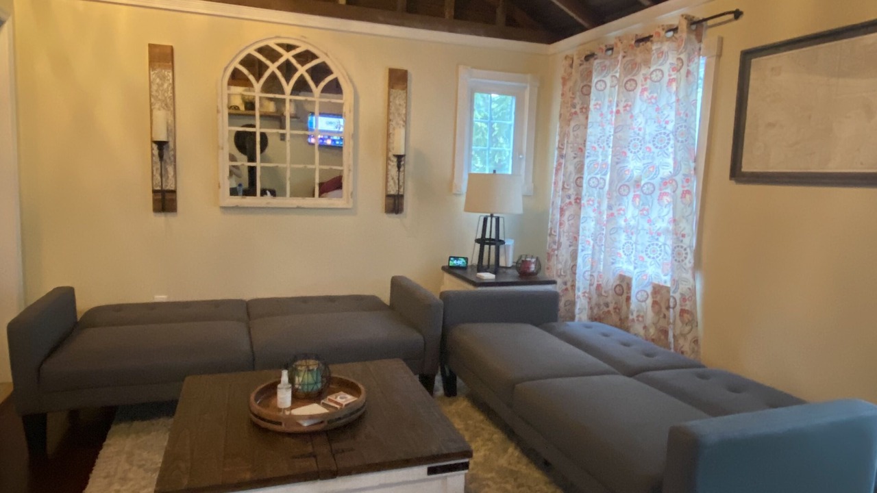Photo of Livingroom in Elwood