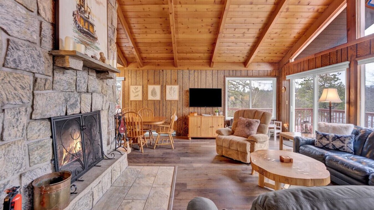 Photo of Livingroom in Long Pond