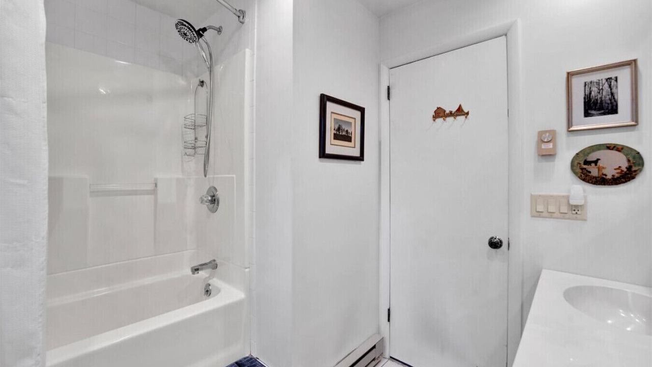 Photo of Bathroom in Long Pond