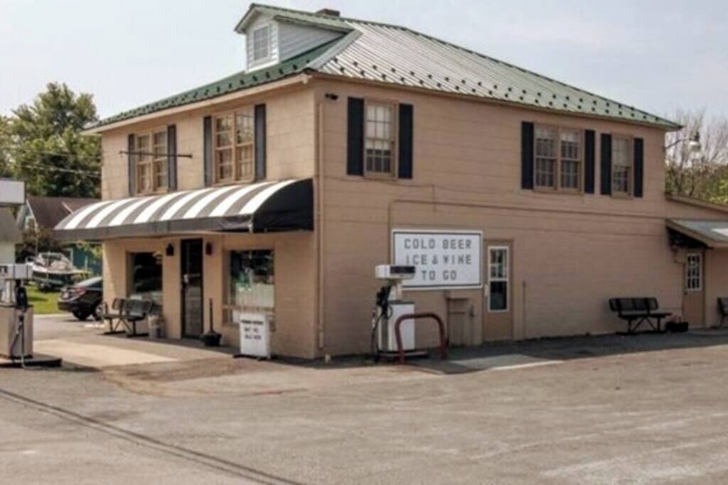Photo of Others in Tilghman