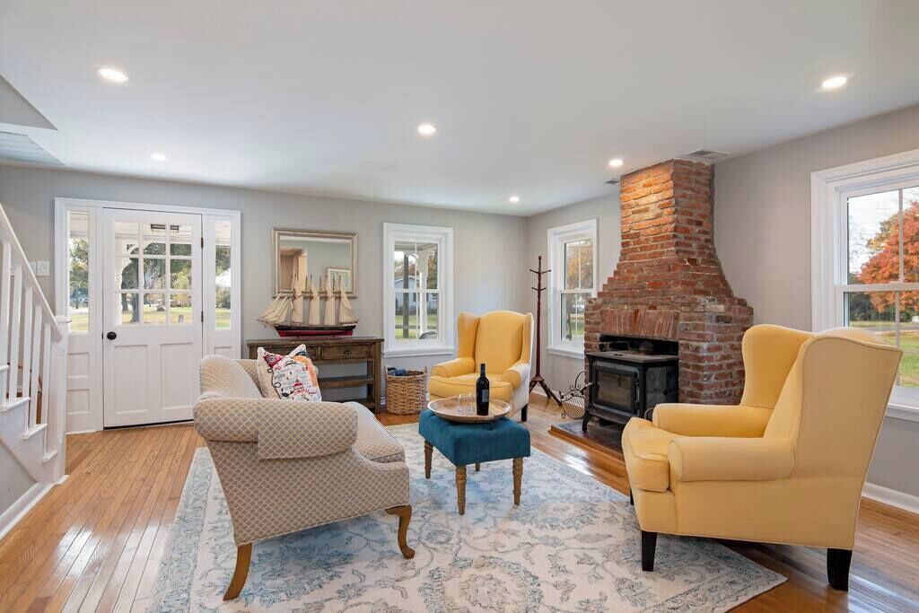 Photo of Livingroom in Tilghman