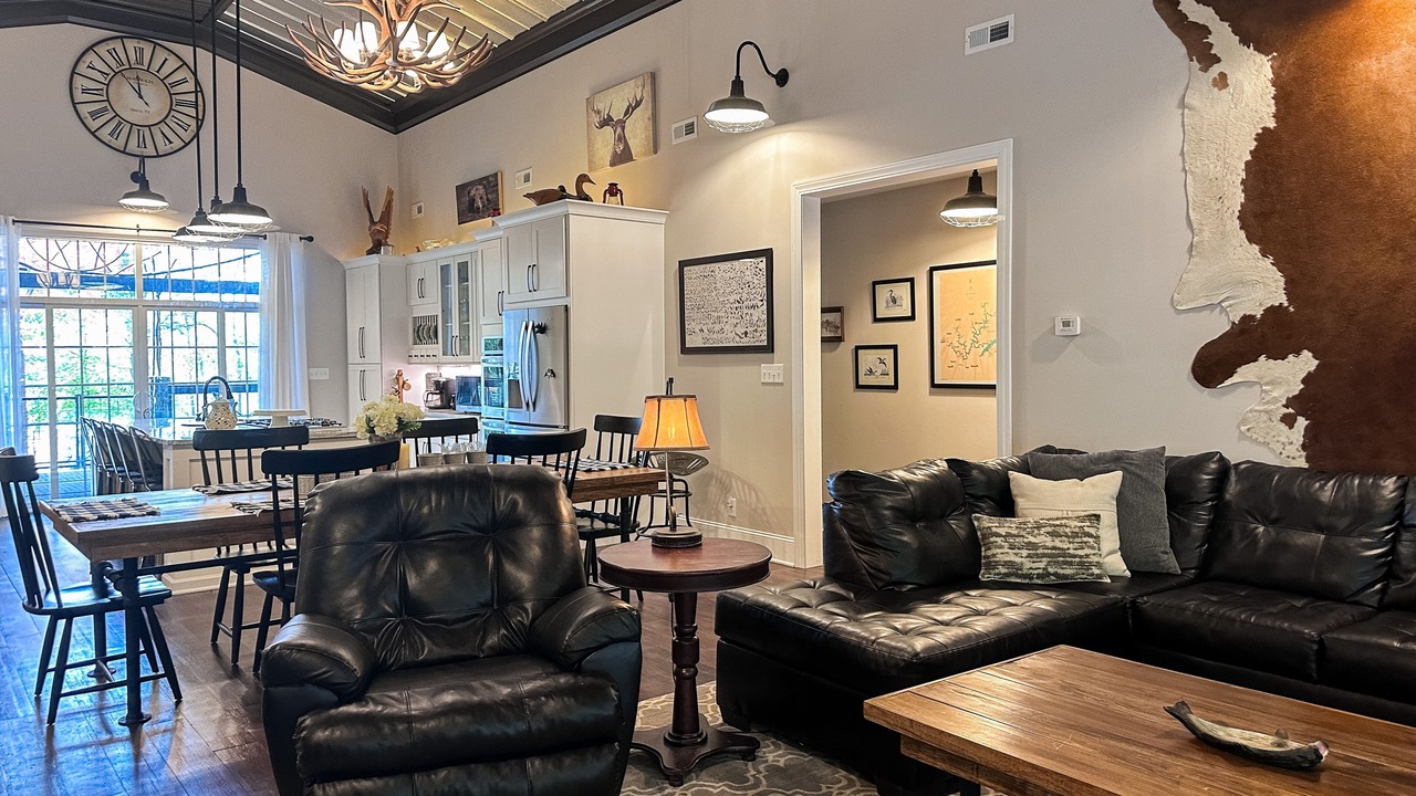 Photo of Livingroom in Sharps Chapel
