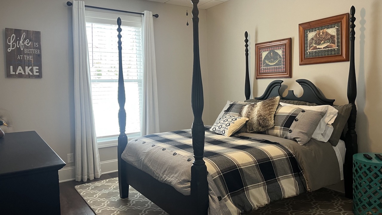 Photo of Bedroom in Sharps Chapel