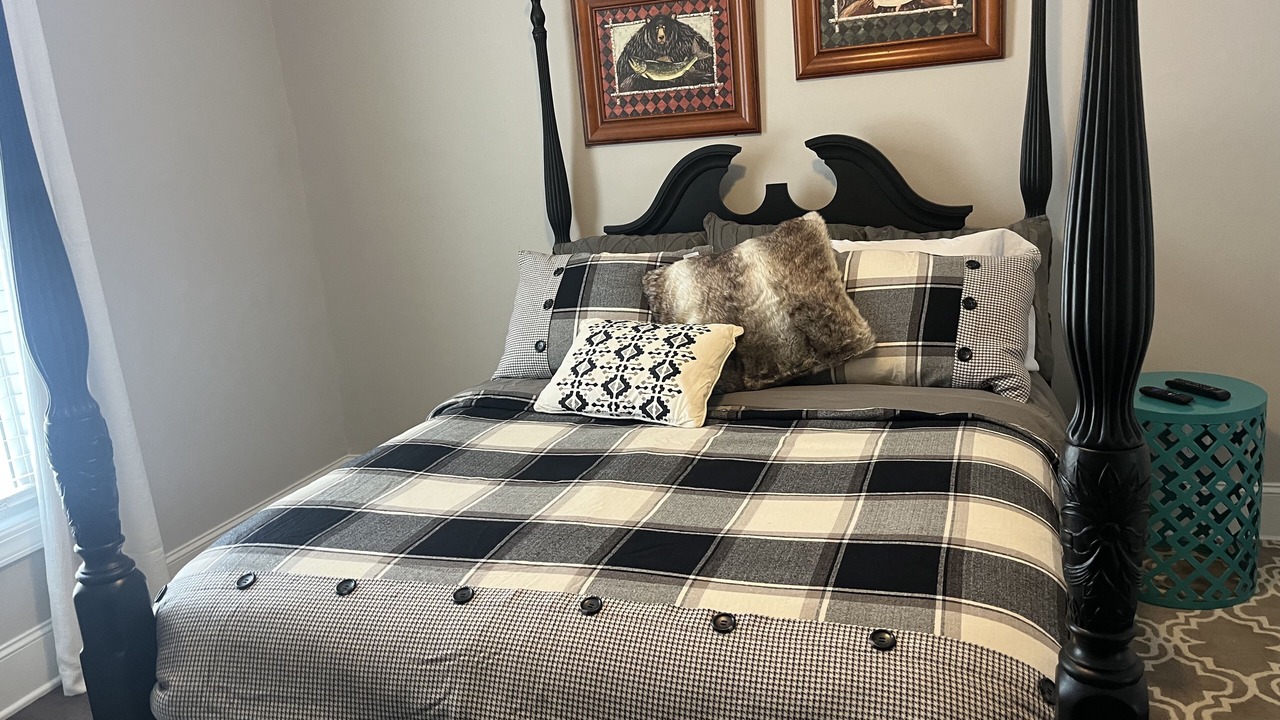 Photo of Bedroom in Sharps Chapel