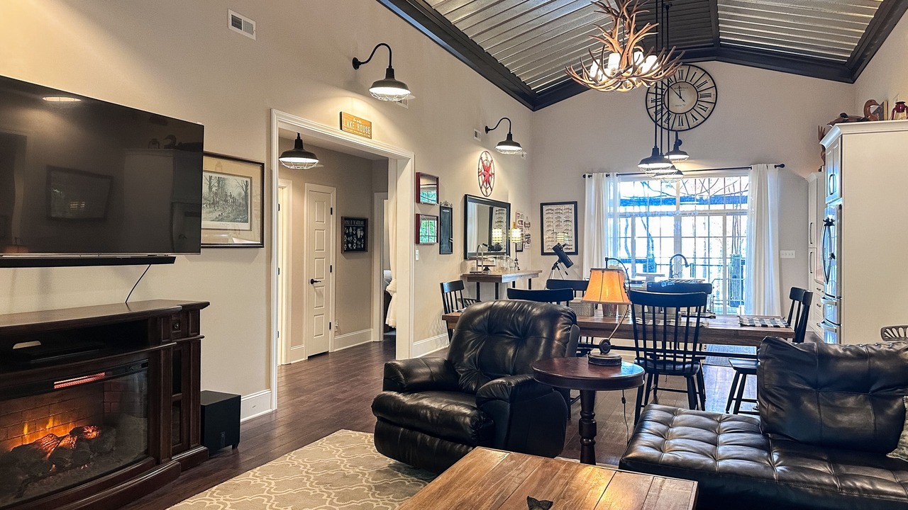 Photo of Livingroom in Sharps Chapel