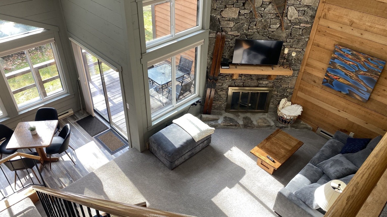 Photo of Livingroom in Seven Springs