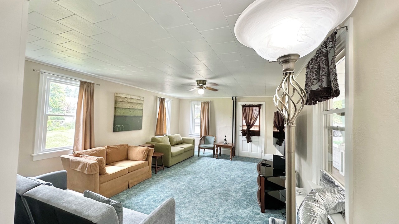 Photo of Livingroom in Danville