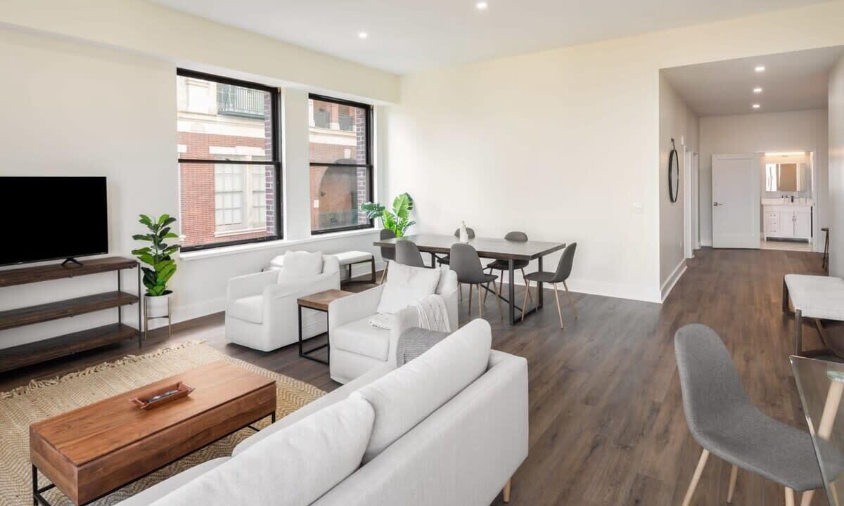 Photo of Livingroom in Center City East