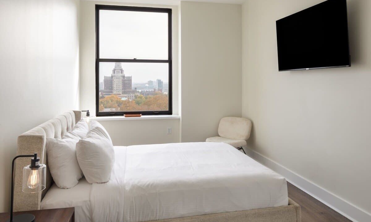 Photo of Bedroom in Center City East