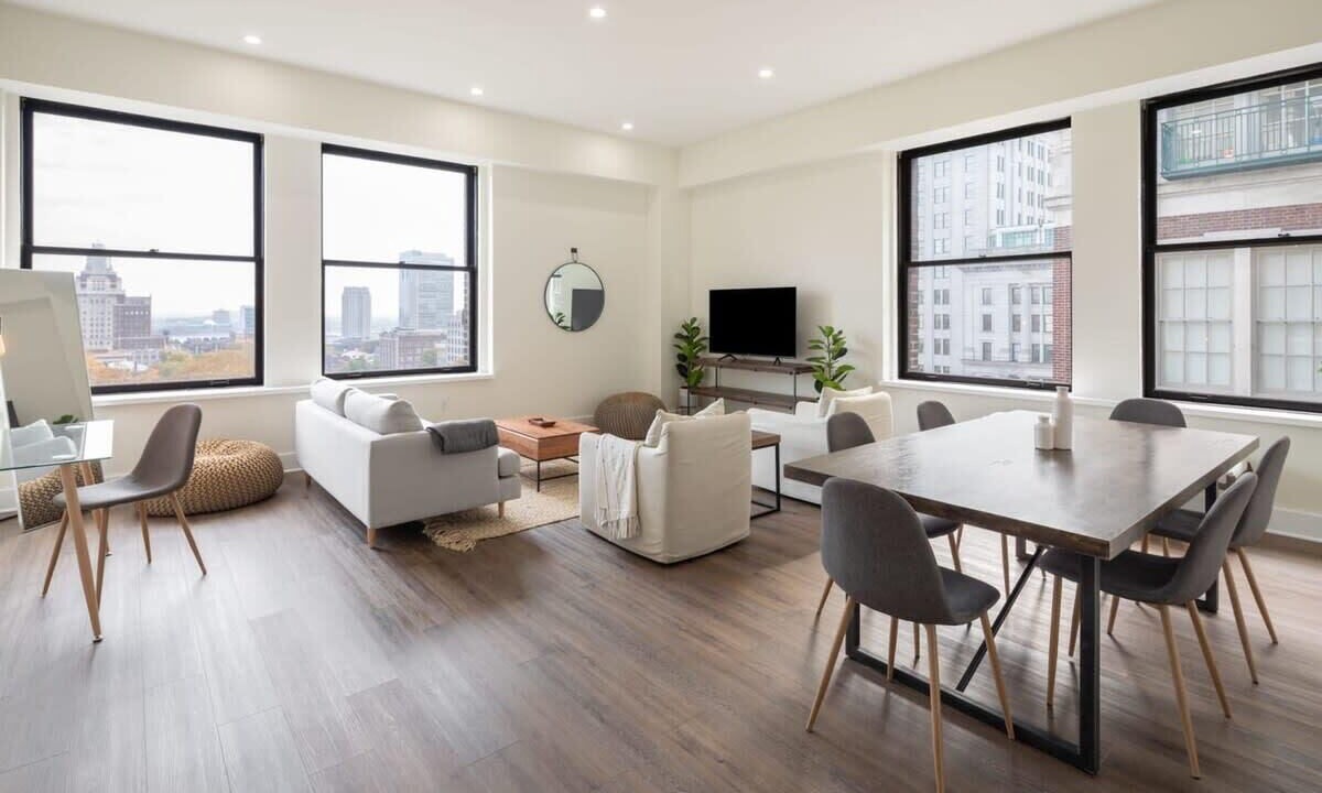 Photo of Livingroom in Center City East