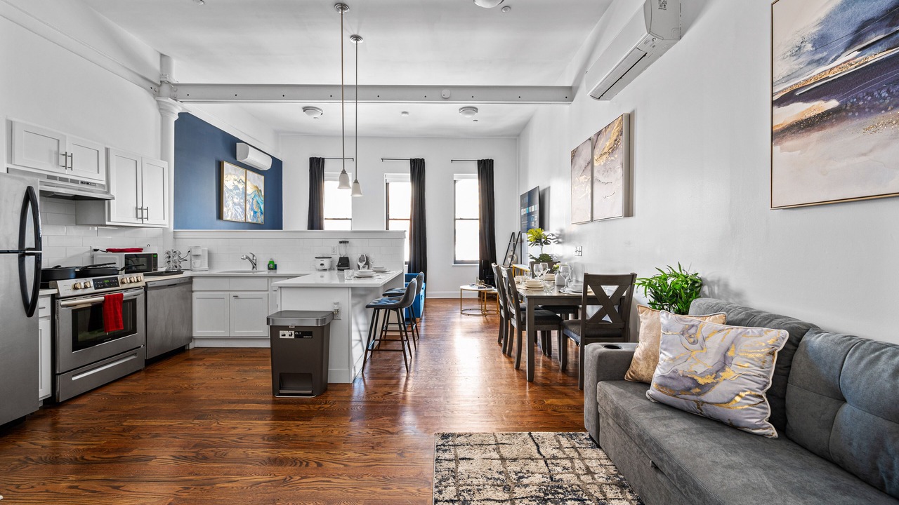 Photo of Livingroom in Central Business District