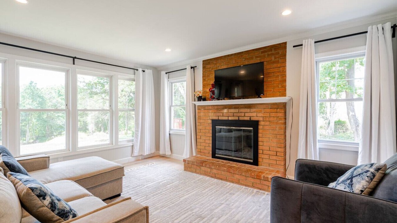 Photo of Livingroom in Fairland