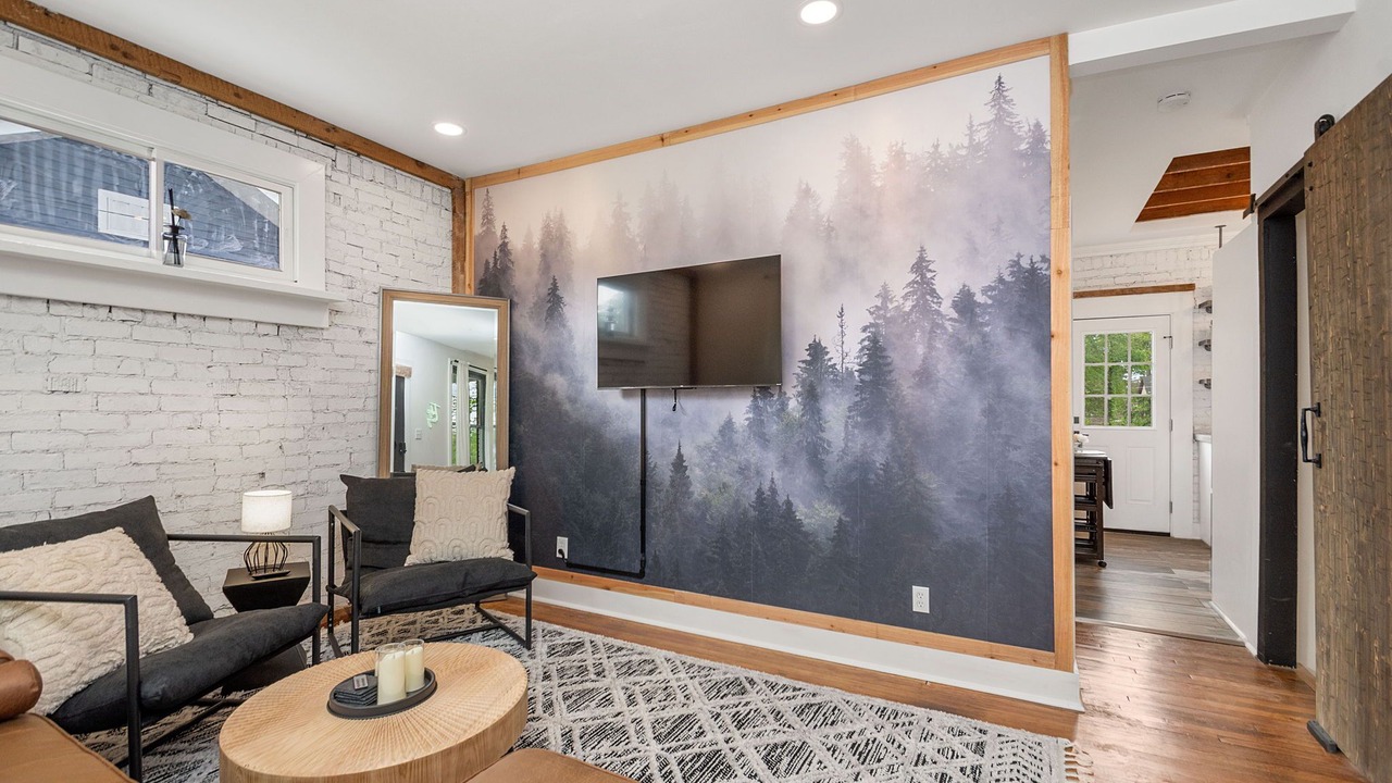 Photo of Livingroom in Roselawn Finance