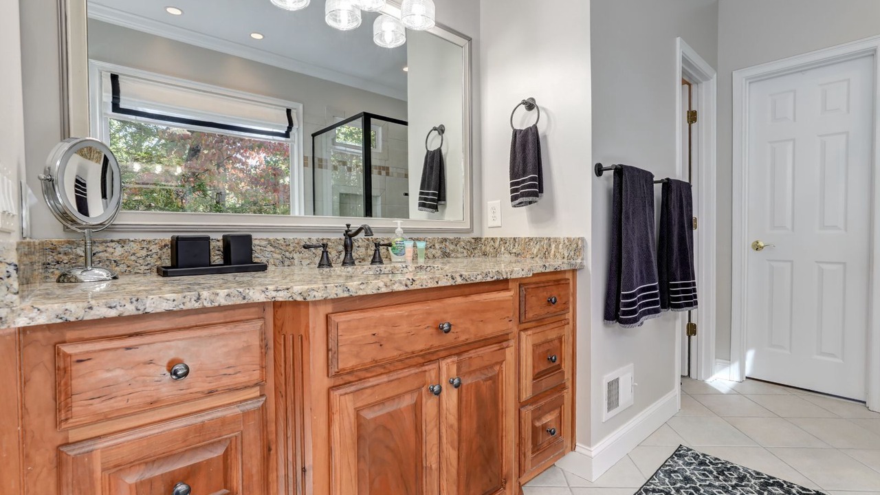 Photo of Bathroom in Big Canoe