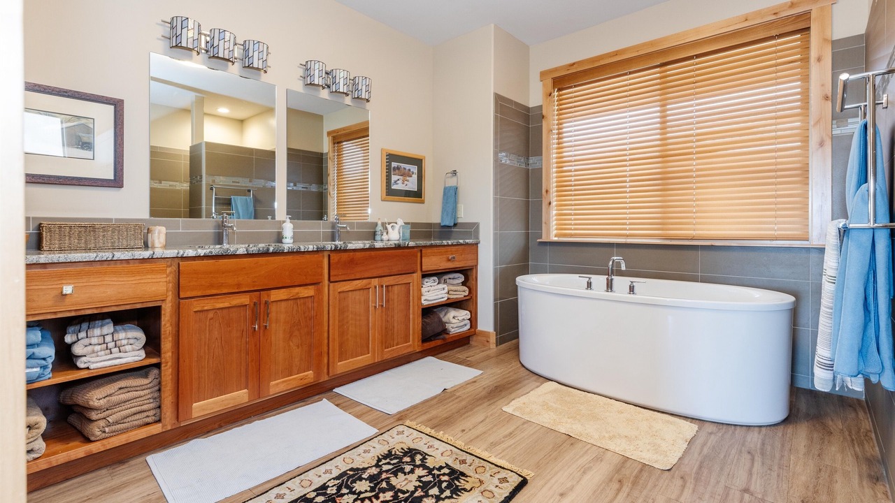 Photo of Bathroom in Sweetwater