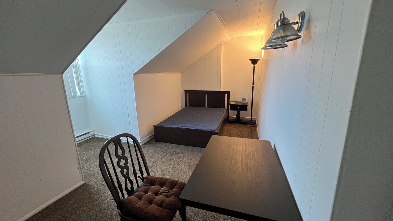 Photo of Bedroom in North Oakland