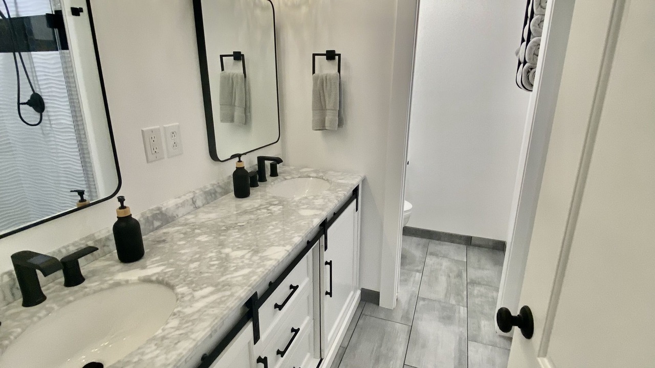 Photo of Bathroom in Conneaut