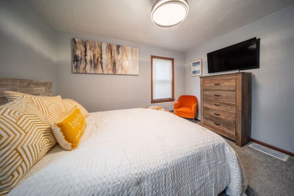 Photo of Bedroom in Kamm's Corners