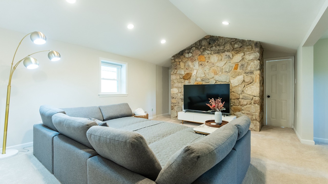 Photo of Livingroom in Crum Lynne