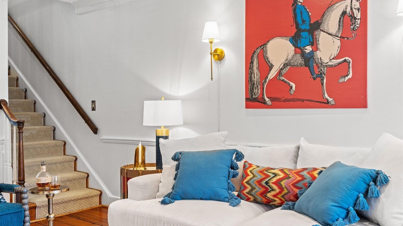 Photo of Livingroom in Old Town Alexandria
