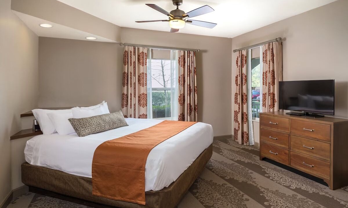 Photo of Bedroom in Inglewood