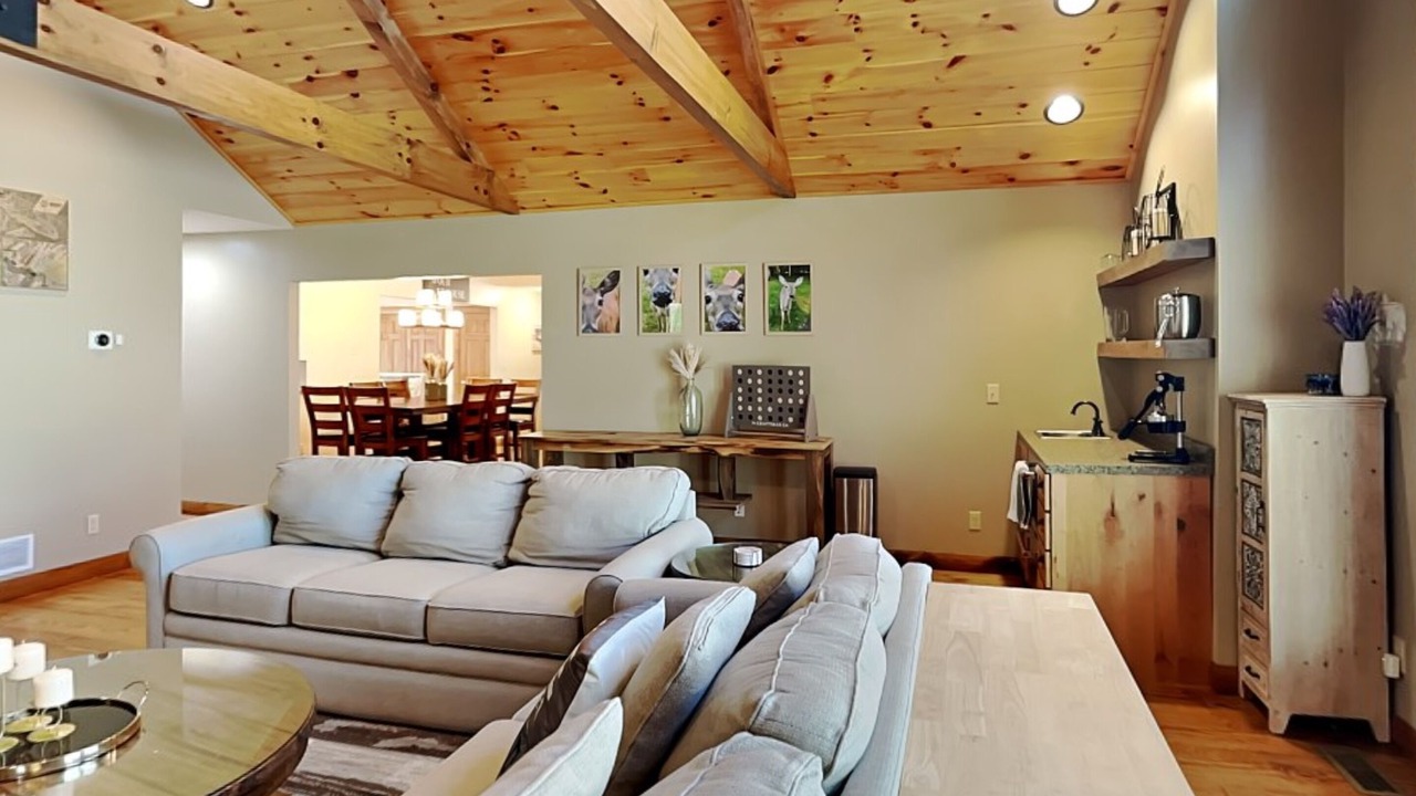 Photo of Livingroom in Blakeslee