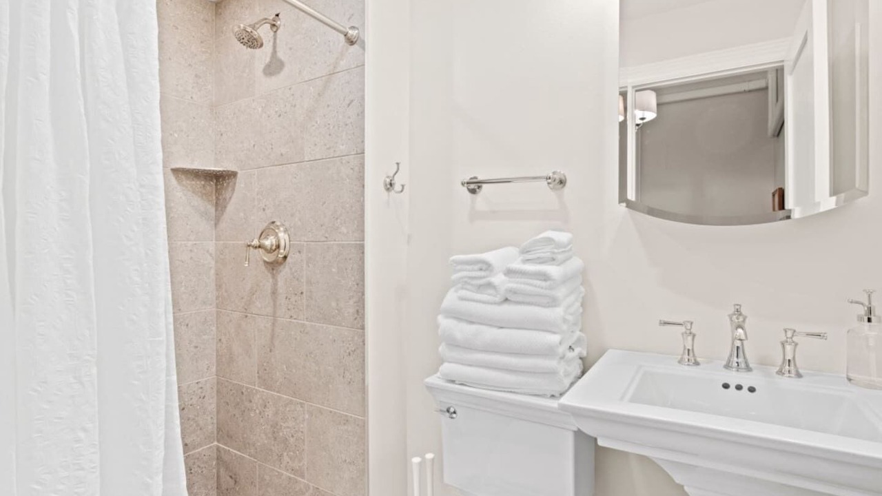 Photo of Bathroom in Palmyra