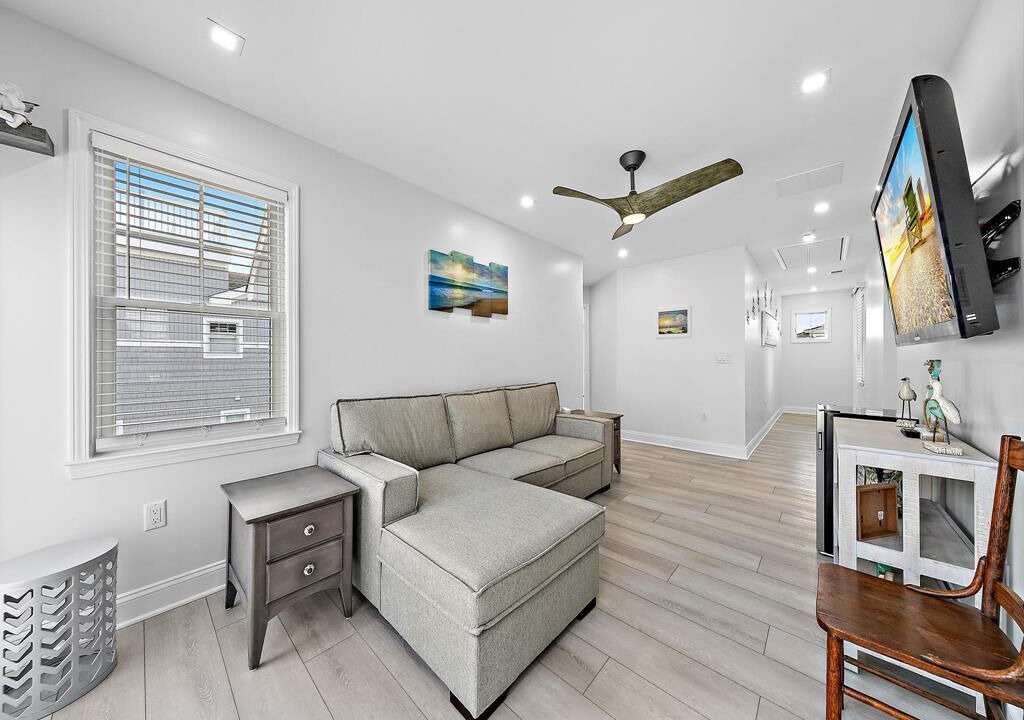 Photo of Livingroom in Beach Haven Terrace