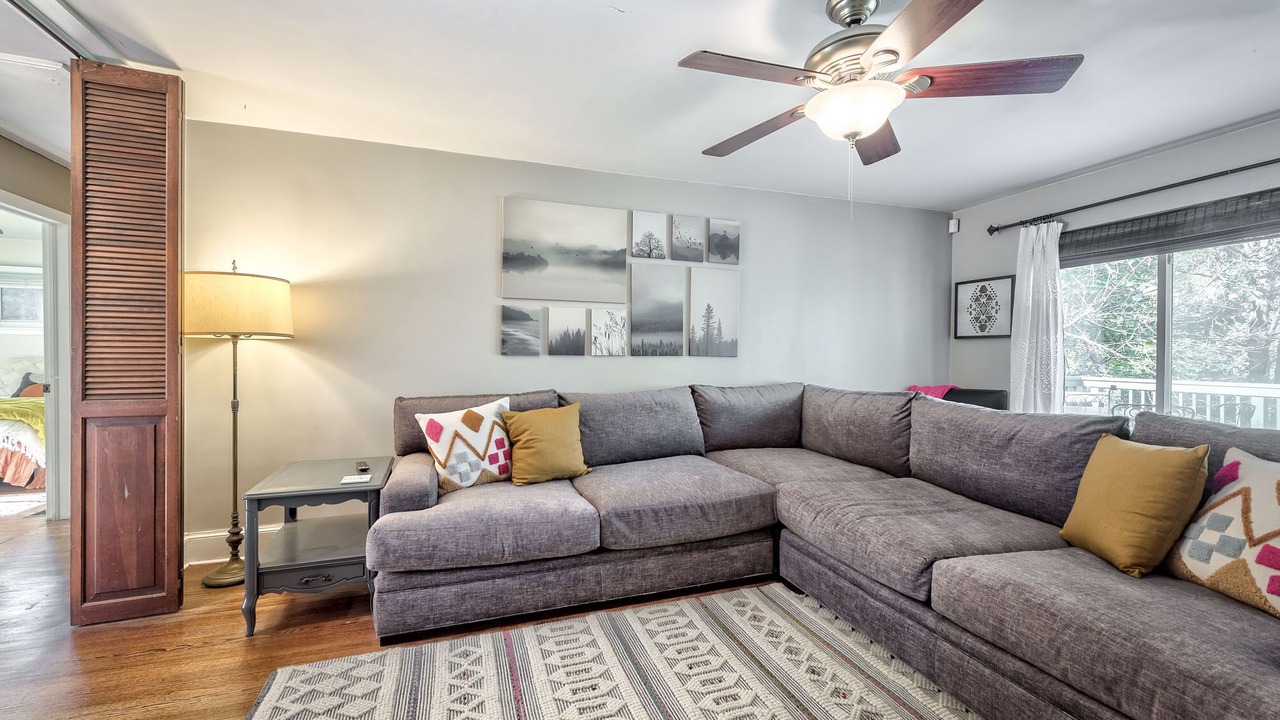 Photo of Livingroom in Echo Hills