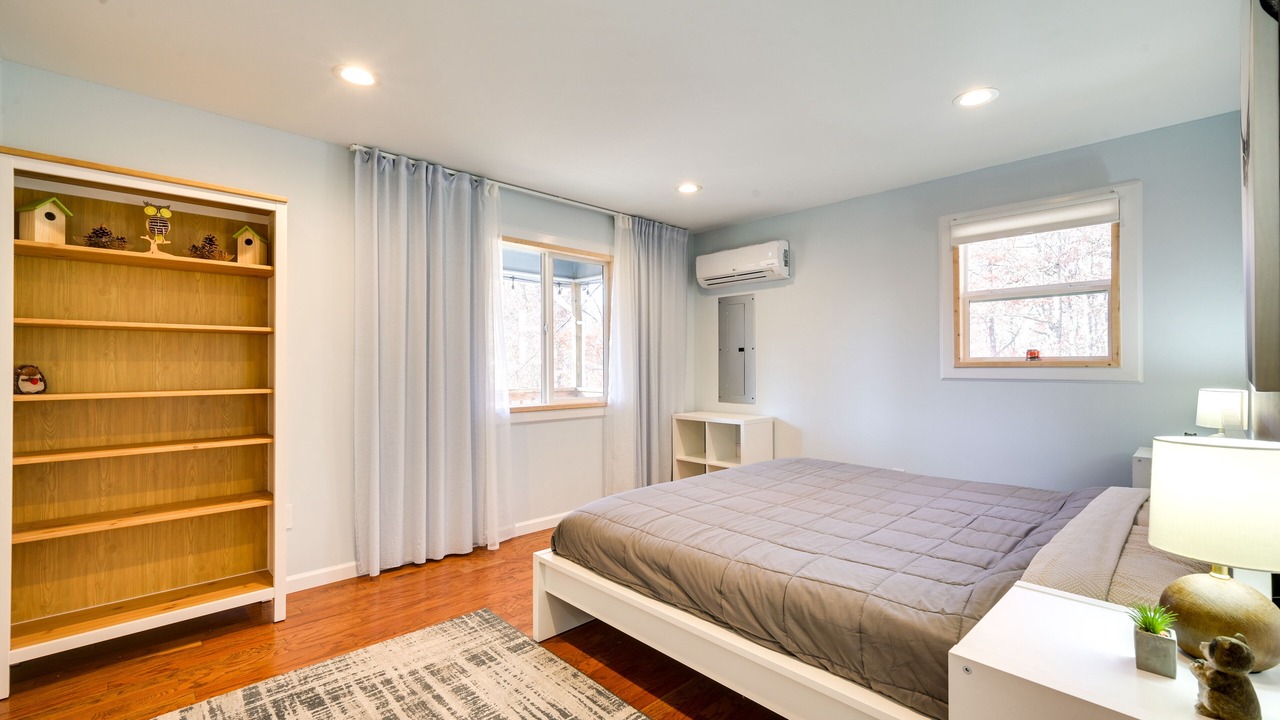 Photo of Bedroom in Points
