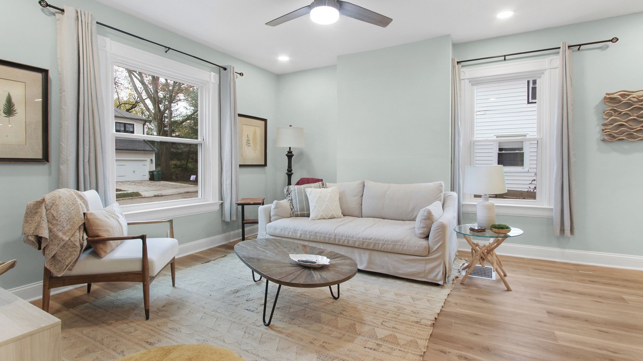Photo of Livingroom in Oakley