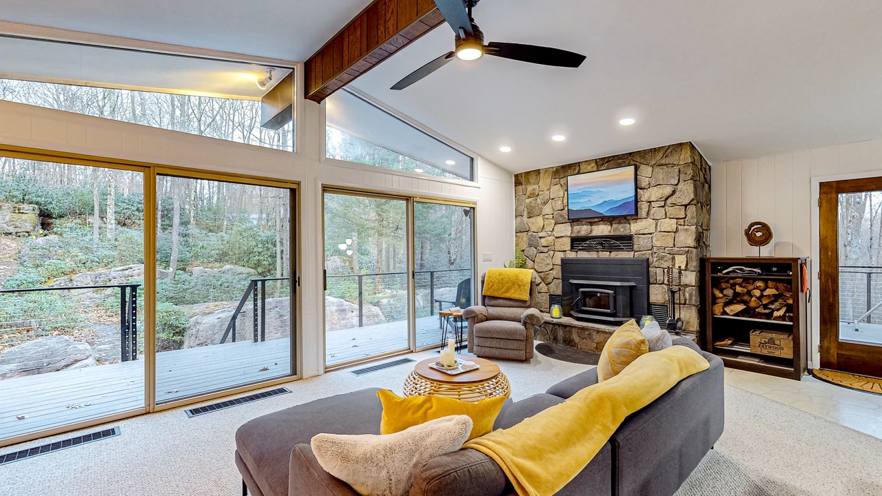 Photo of Livingroom in Crellin