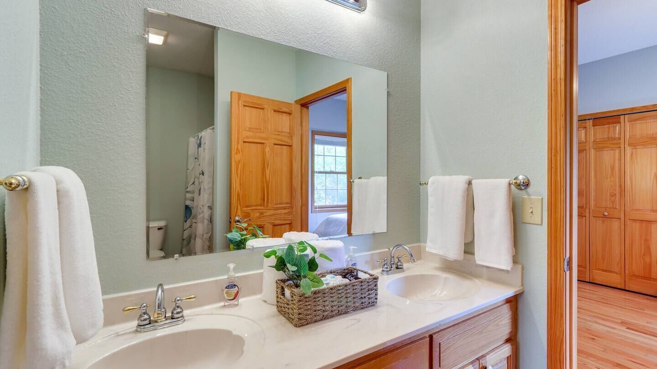 Photo of Bathroom in Murphy