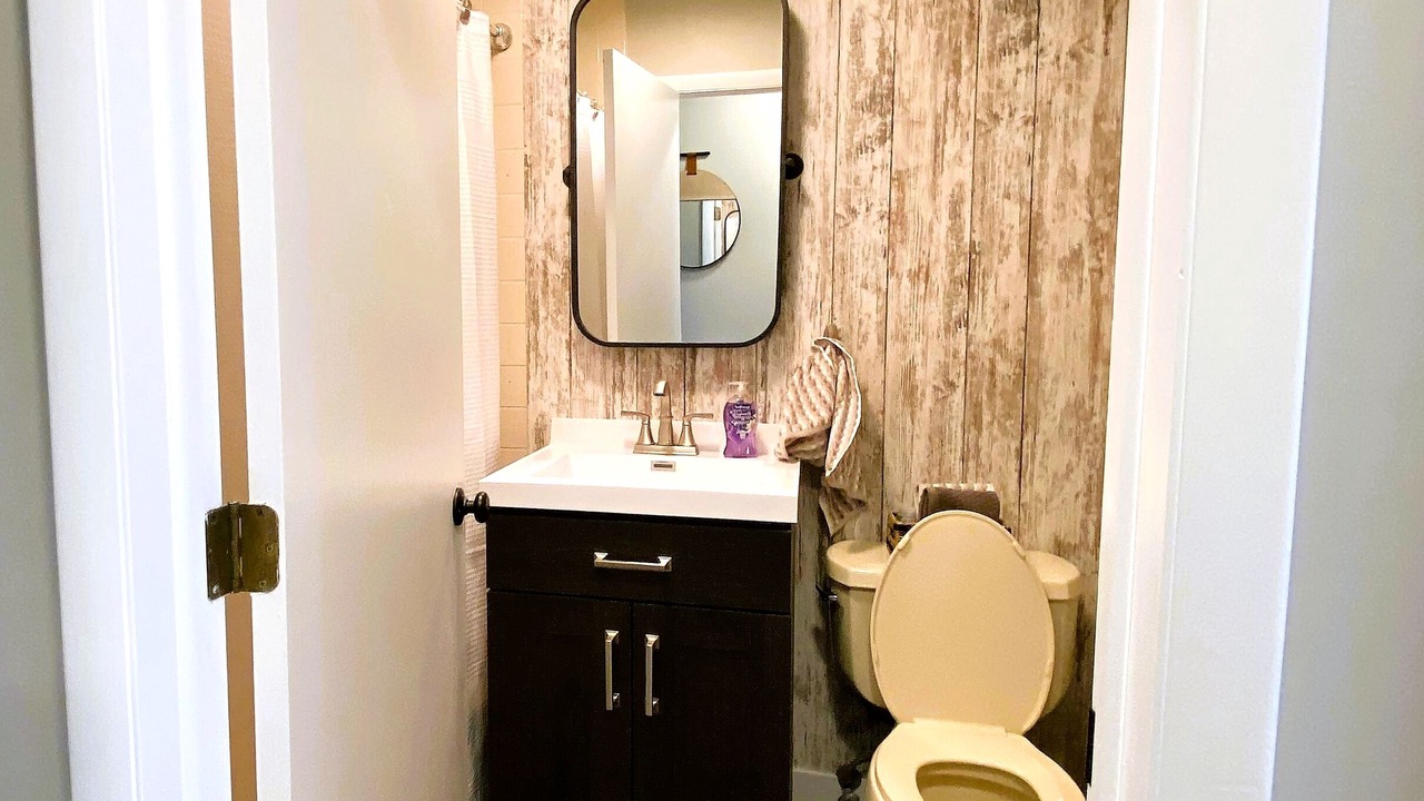 Photo of Bathroom in Huron
