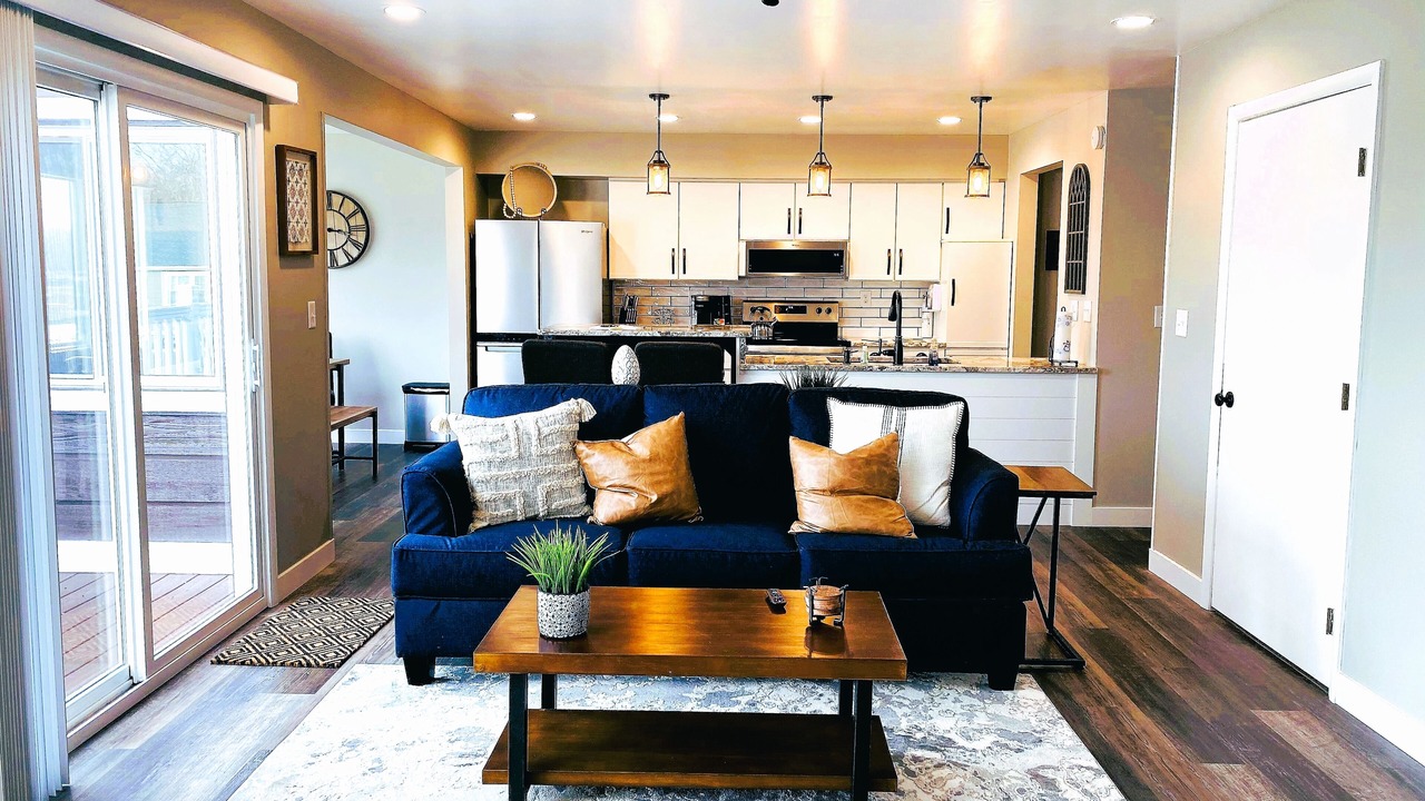 Photo of Livingroom in Huron