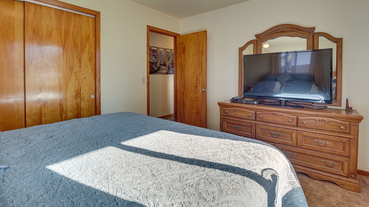 Photo of Bedroom in New Franklin