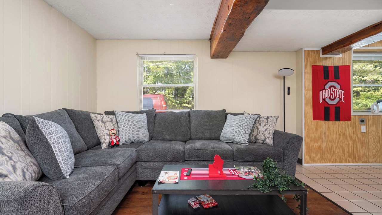 Photo of Livingroom in University District