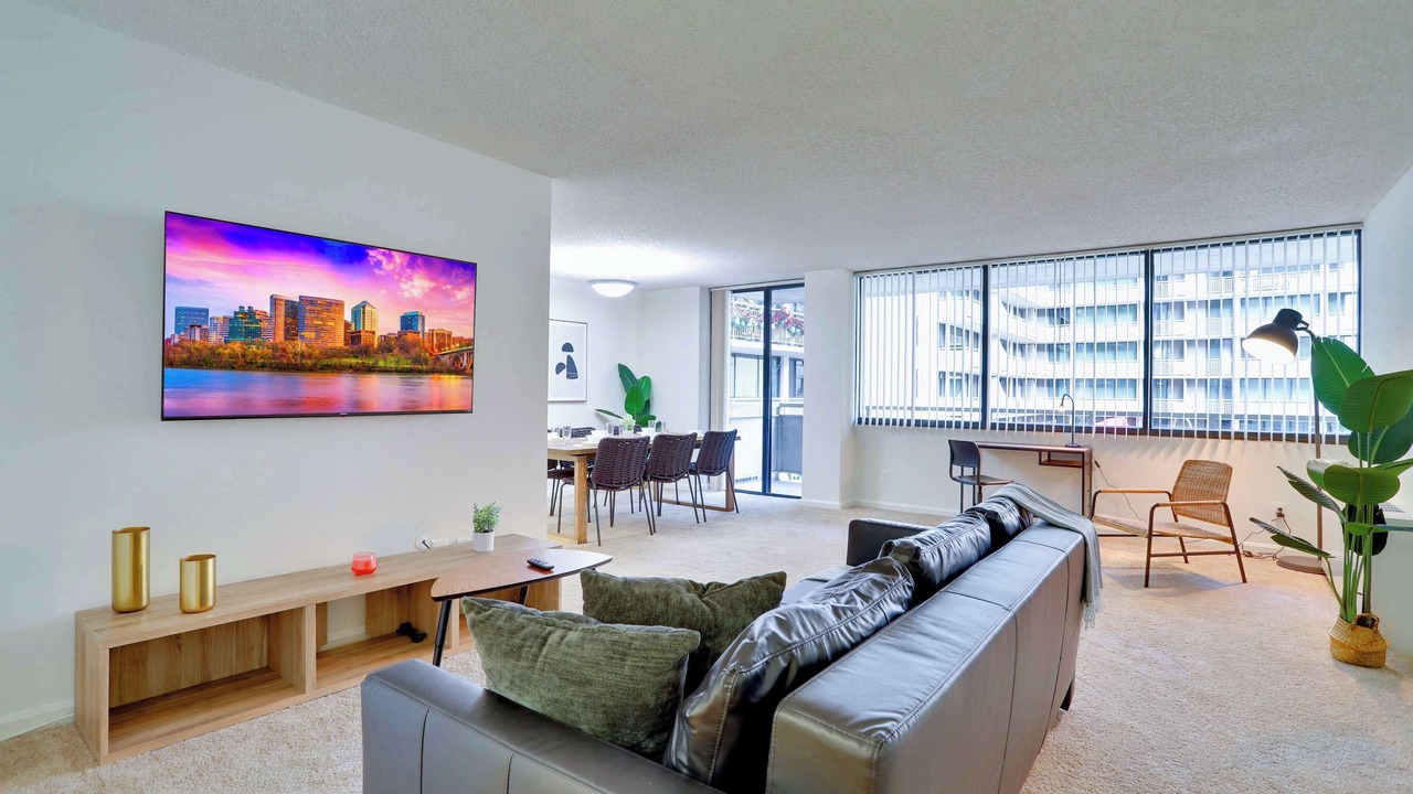 Photo of Livingroom in Crystal City