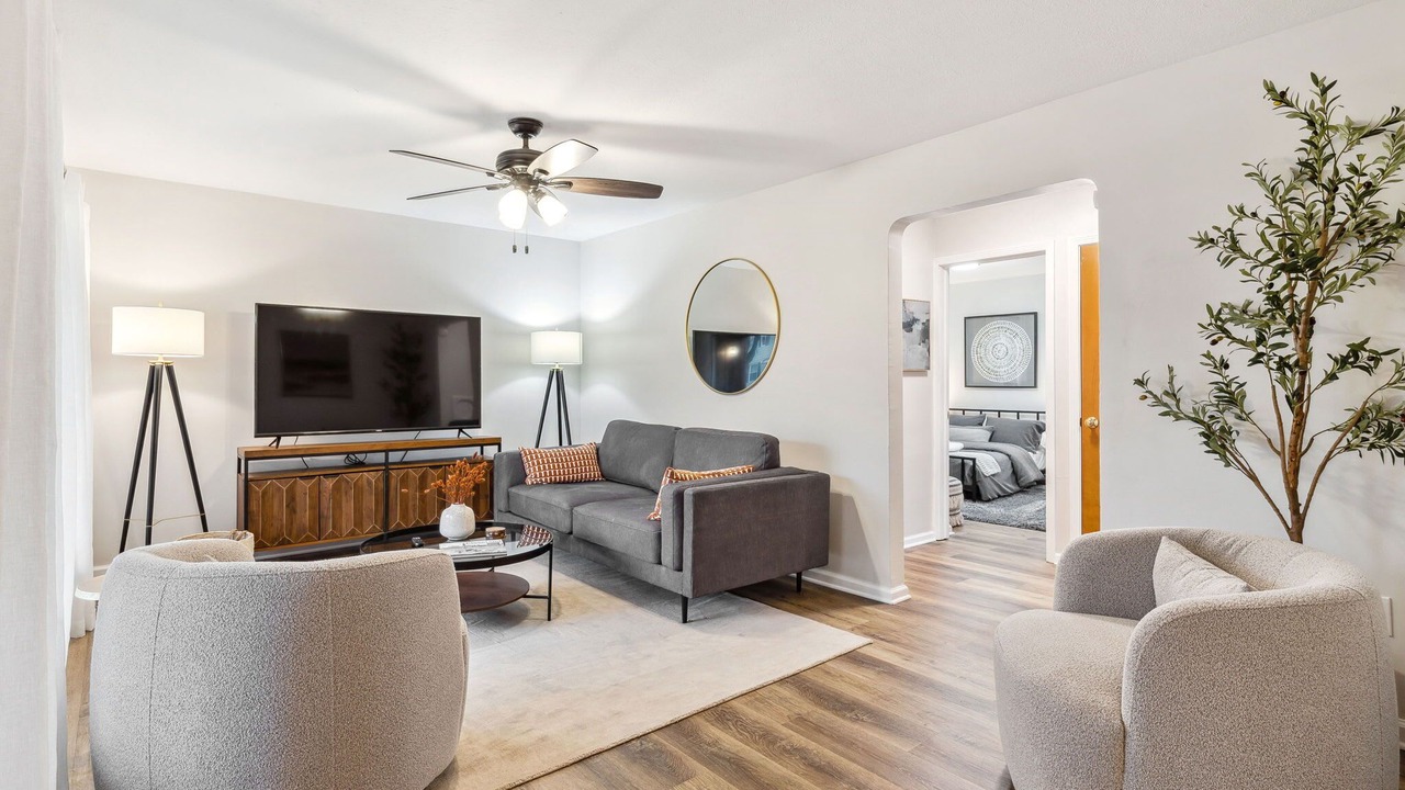 Photo of Livingroom in Cleveland Heights