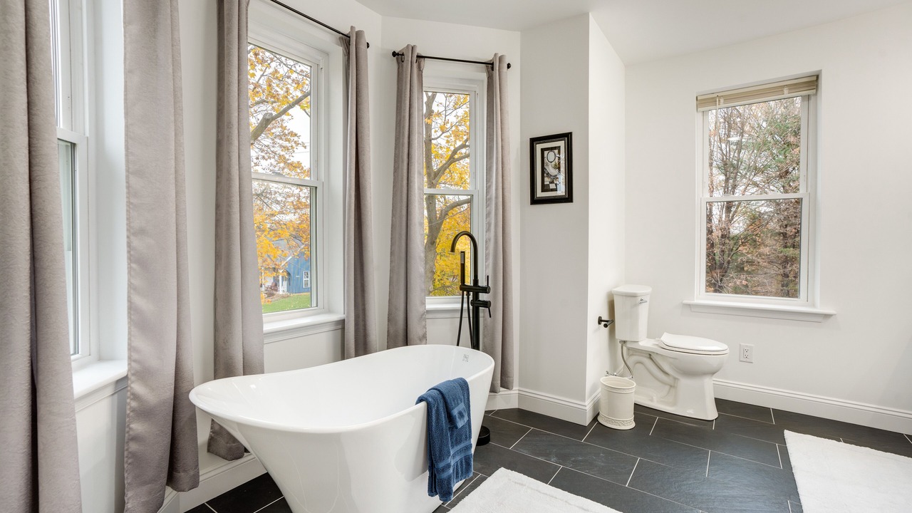 Photo of Bathroom in Mainland
