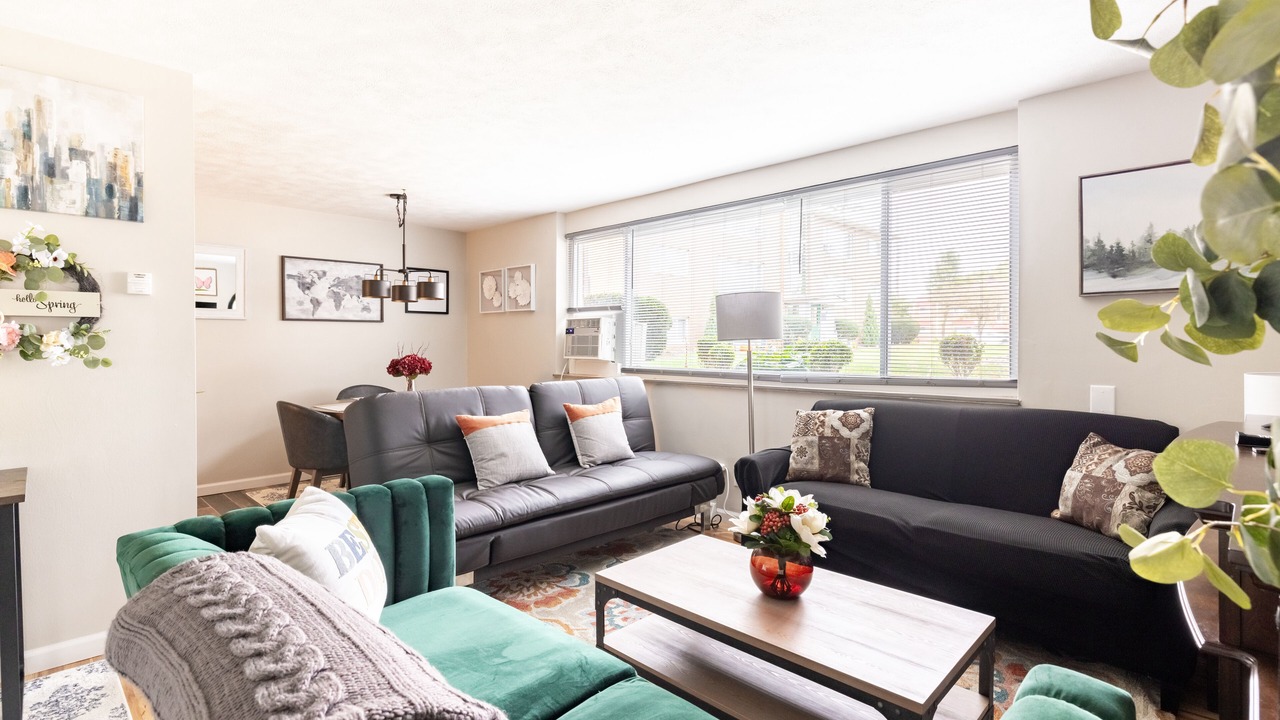Photo of Livingroom in Fairview Park