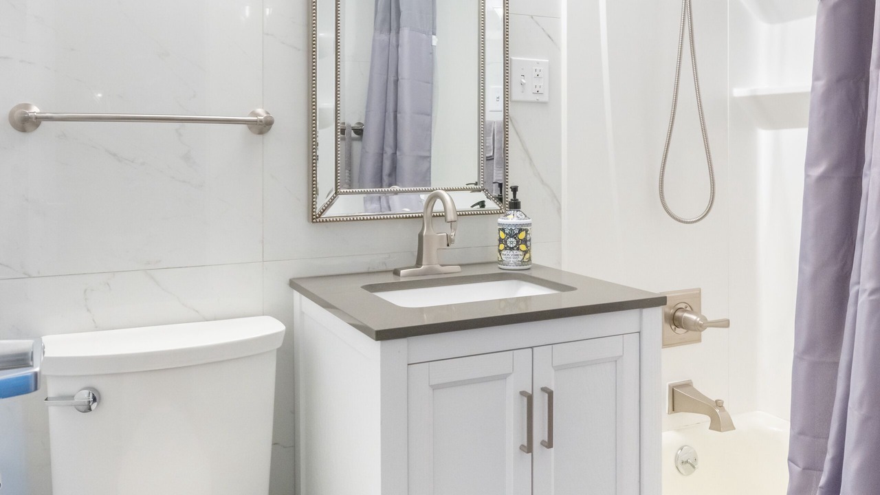Photo of Bathroom in Fairview Park