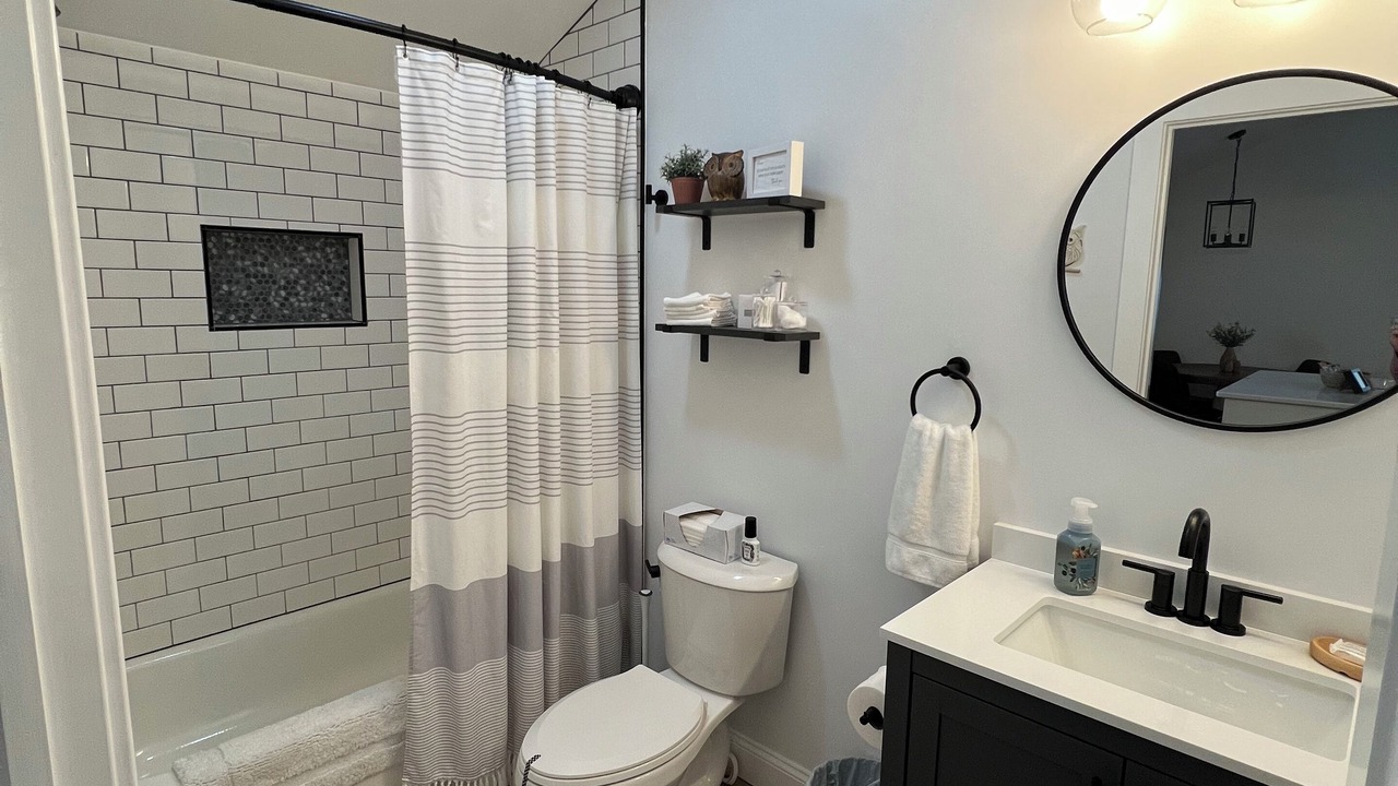 Photo of Bathroom in Lawrenceburg