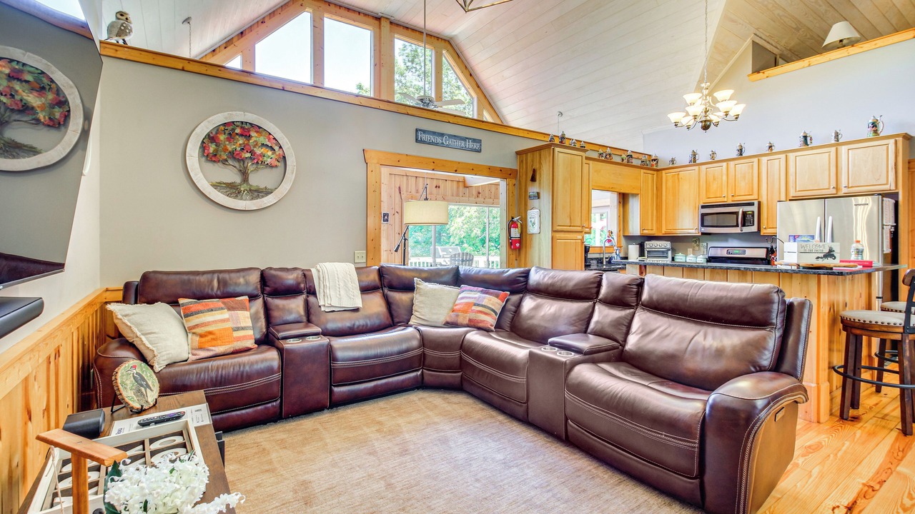 Photo of Livingroom in East Ellijay