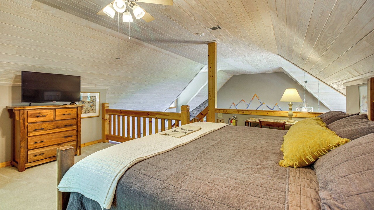 Photo of Bedroom in East Ellijay